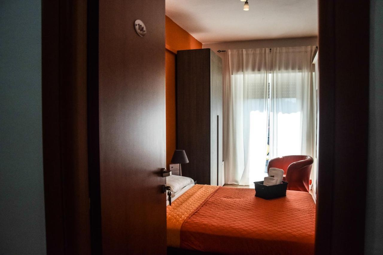 Hotel Kennedy Неаполь Екстер'єр фото