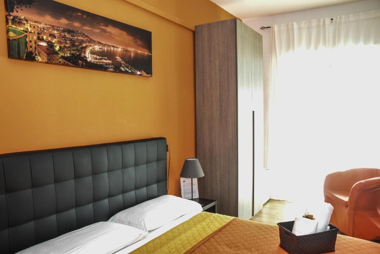 Hotel Kennedy Неаполь Екстер'єр фото